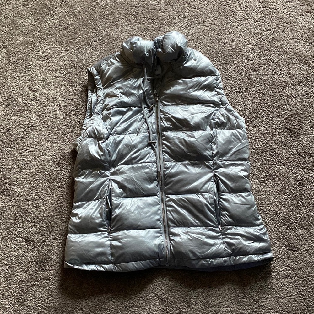 Calvin Klein Metallic Silver Quilted Puffer Vest Full Zip Winter Layer SIZE M